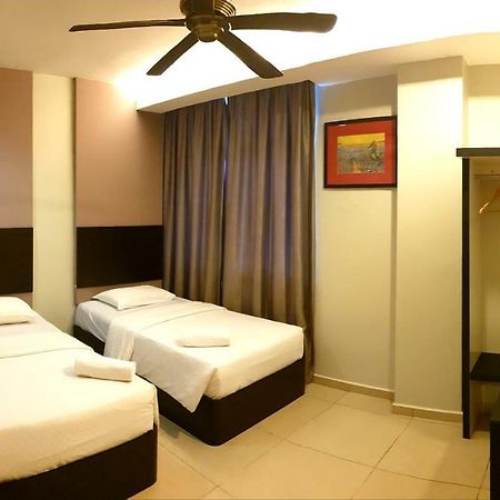 Golden Court Hotel - Tun Abdul Razak Johor Bahru Bagian luar foto