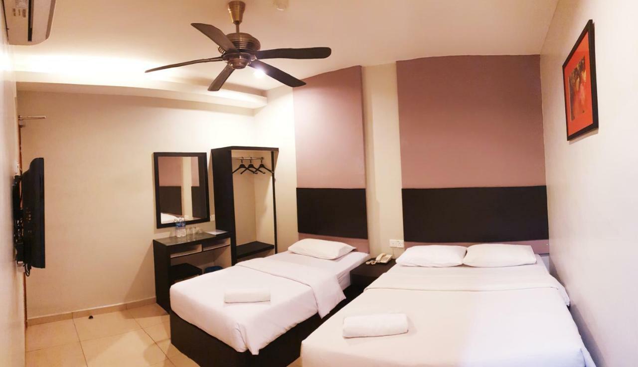 Golden Court Hotel - Tun Abdul Razak Johor Bahru Bagian luar foto